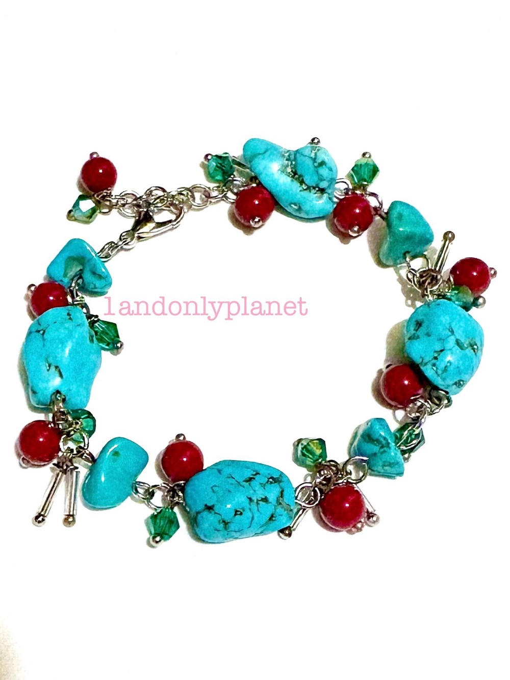 Just in💕 NEW Chunky Genuine Turquoise & Swing Cherry Bead Bracelet